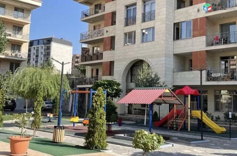 Նորակառույցում 3 սենյականոց բնակարան 