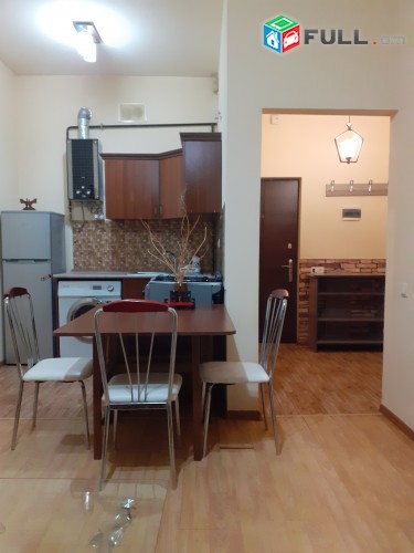ПРОДАЁТСЯ квартира в новостройке. Bnakarane vajarvum e. Na ev trvume varcov. 