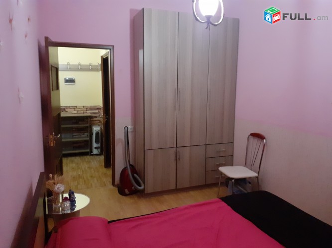 ПРОДАЁТСЯ квартира в новостройке. Bnakarane vajarvum e. Na ev trvume varcov. 