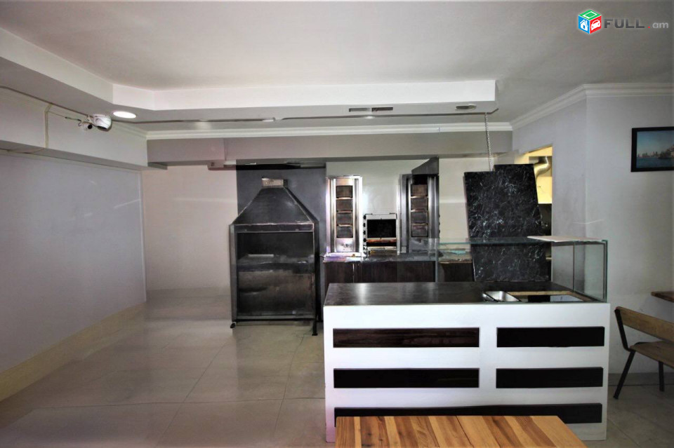 Բազմաֆունկցիոնալ գույք կենտրոնում,42քմ.,for rent,Կոդ G1585