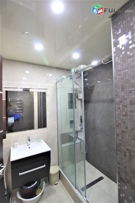 Աբովյան փողոց,86քմ,3 սենյականոց բնակարան,for rent, Կոդ B1443