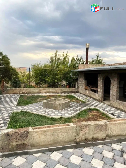 Երկու հարկանի քարե տուն Քասախում, 110 ք.մ., 3+ սանհանգույց, Կոդ C1557