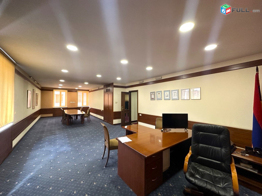Կենտրոնում,նորակառույցում, 1-ին գիծ, Վարձով է տրվում գրասենյակային տարածք, For rent, կոդ G2066