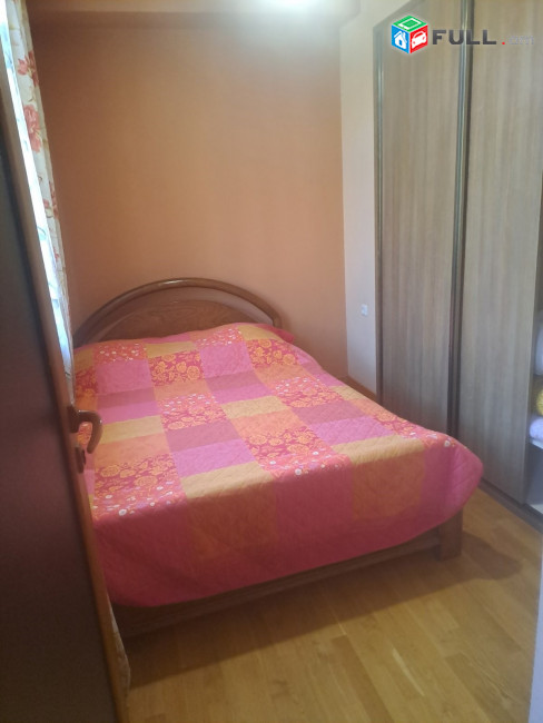  վարձով է տրվում բնակարան կենտրոնում For rent կոդ B1607