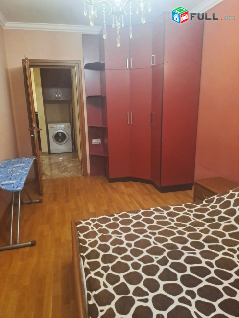  վարձով է տրվում բնակարան կենտրոնում For rent կոդ B1607