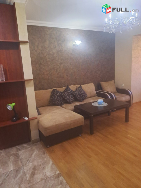  վարձով է տրվում բնակարան կենտրոնում For rent կոդ B1607