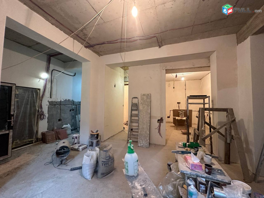 Վարձով 1-ին գիծ կոմերցիոն տարածք։ For rent կոդ G2540