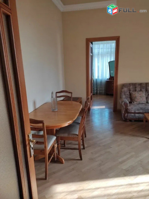 Վարձով 2 սենյականոց բնակարան։ For rent կոդ B1631
