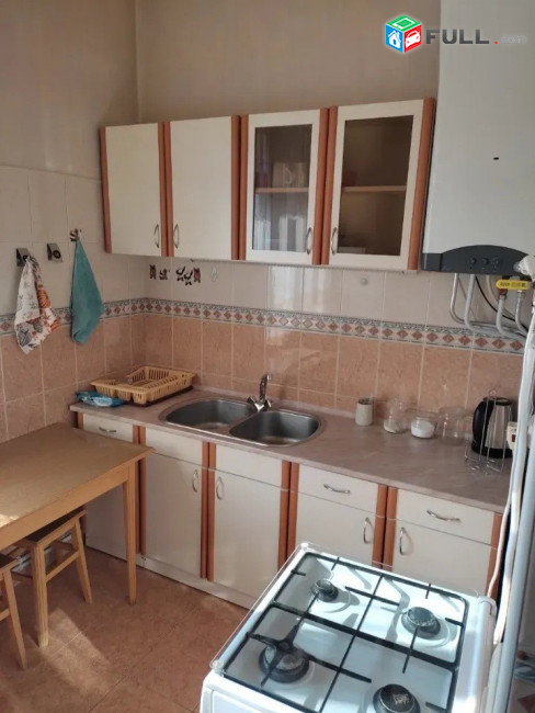 Վարձով 2 սենյականոց բնակարան։ For rent կոդ B1631