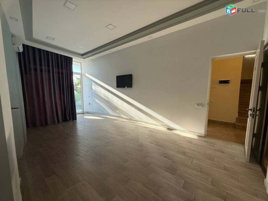 Վարձով կոմերցիոն տարածք։ For rent կոդ G2577