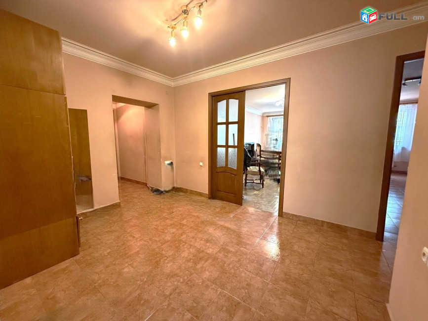 Վաճառվում է 1-ին գիծ կոմերցիոն տարածք։ For sale կոդ C1858