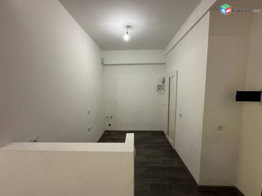 Վարձով է տրվում 1-ին գիծ կոմերցիոն տարածք։ For rent կոդ G2647