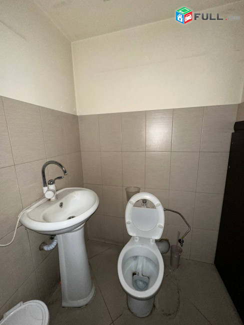 Վարձով է տրվում կոմերցիոն տարածք։ For rent կոդ G2663