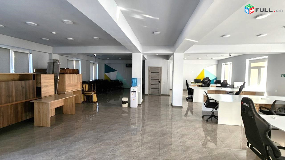 Կենտրոնում վարձով է տրվում կոմերցիոն տարածք։ For rent կոդ G2309-1