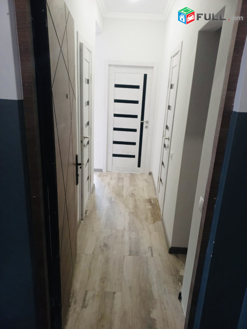 Վաճառվում է բնակարան