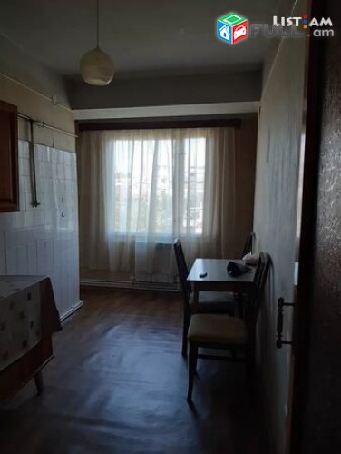 Vardzov e trvum 3 senyakanots bnakaran Kentronum