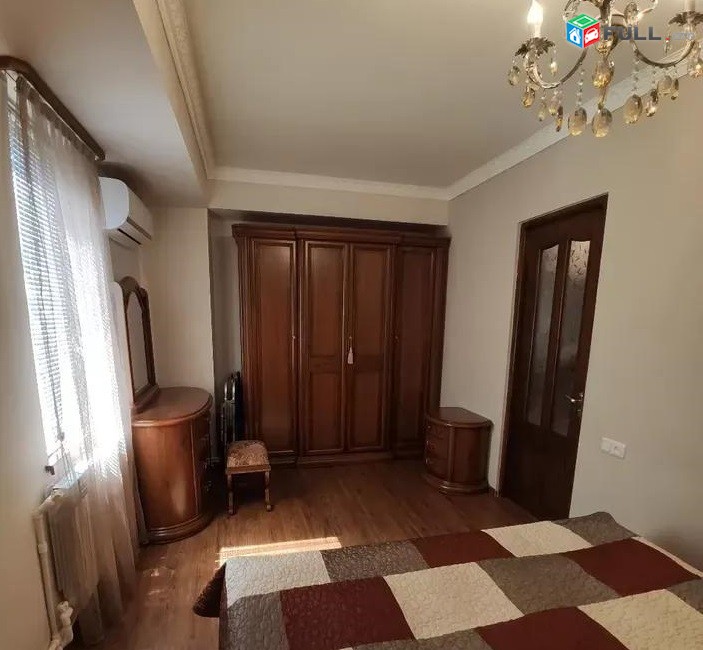 Vardzov e trvum 3 senyakanoc bnakaran Kentronum
