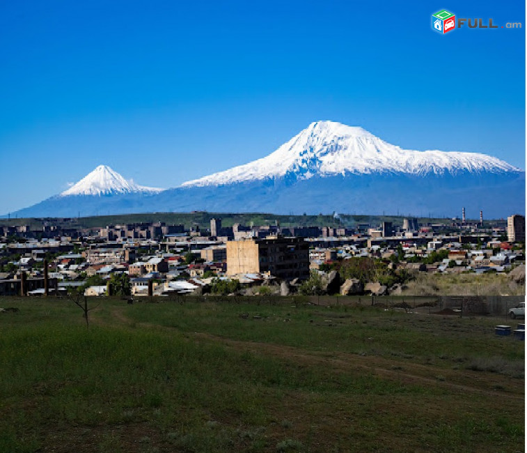 Մալաթիա համայնքում,200քմ.ընդ.130քմ.շինություն,քար բետոնե առաստաղ,