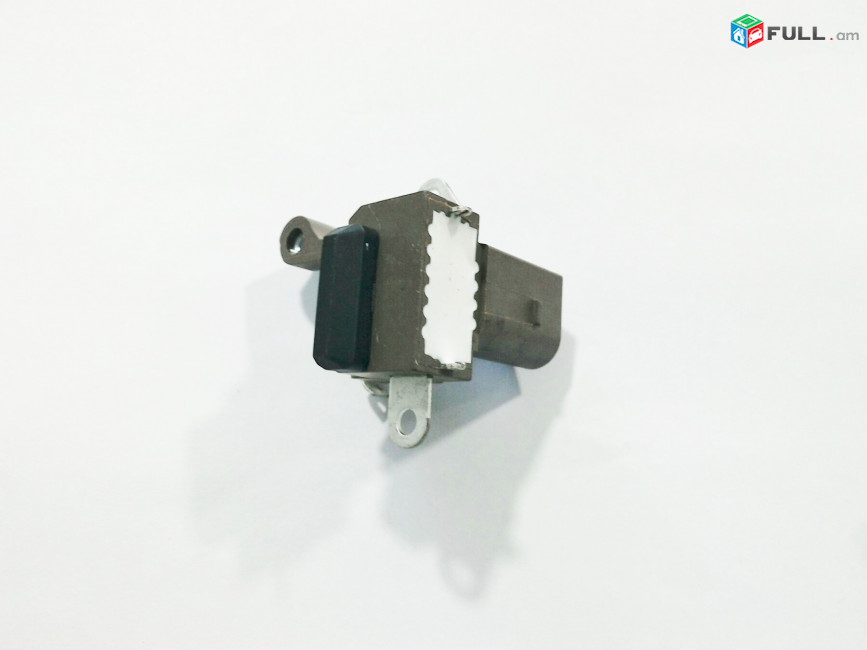 FORD ECOSPORT դինամոյի զարյատկի ռելե, регулятор генератора.11767
