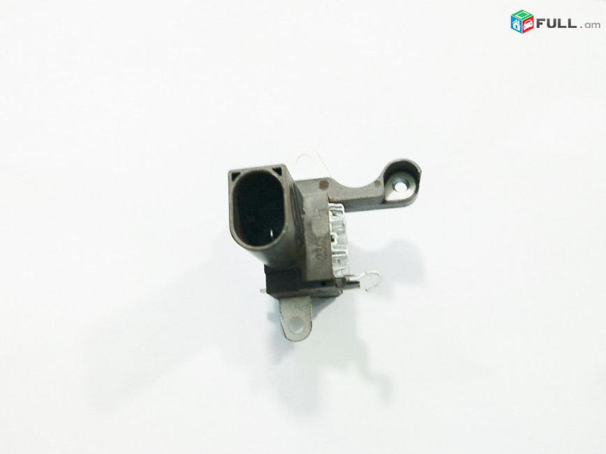 FORD ECOSPORT դինամոյի զարյատկի ռելե, регулятор генератора.11767