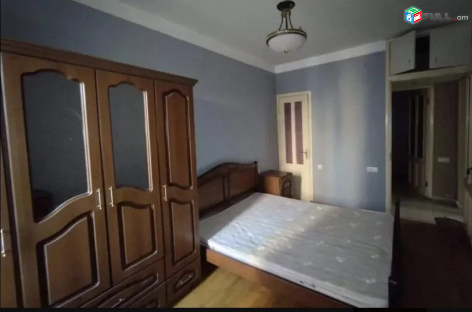 Արաբկիր, Օրբելի փողոց, մոտ է Բաղրամյան խաչմերուկին