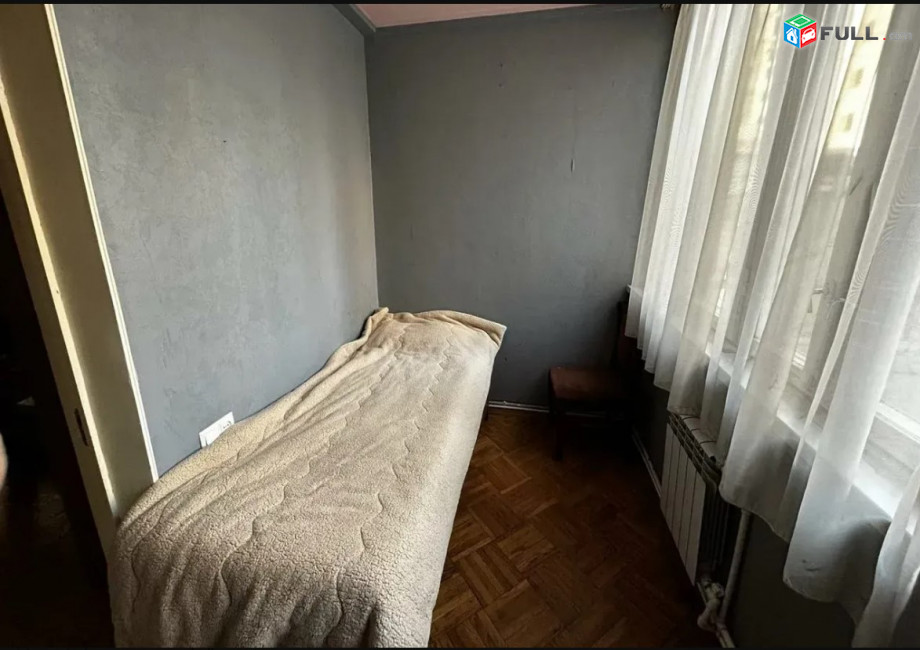 Արաբկիր, Օրբելի փողոց, մոտ է Բաղրամյան խաչմերուկին