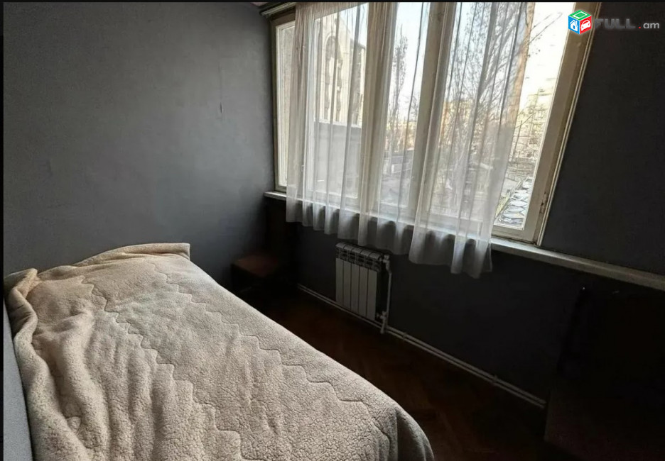 Արաբկիր, Օրբելի փողոց, մոտ է Բաղրամյան խաչմերուկին