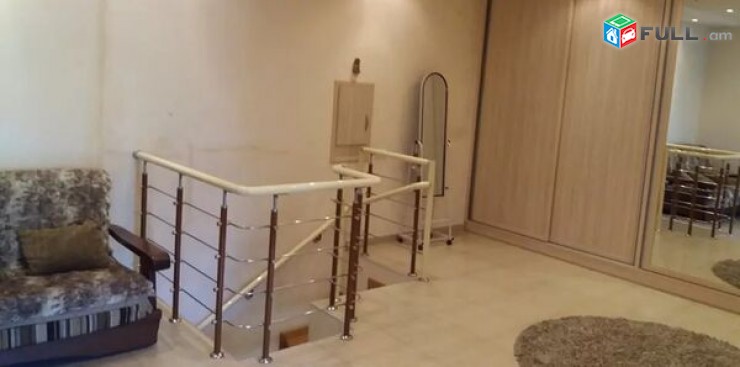 2 sen. duplex bnakaran Bagramyan poxocum 100qm