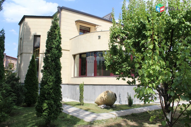 Շքեղ առանձնատուն 460 ք/մ բնակելի 2000ք/մ հողամաս  Պարույր Սևակի թաղամաս