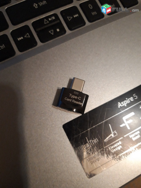 Usb tape c micro sd card reader