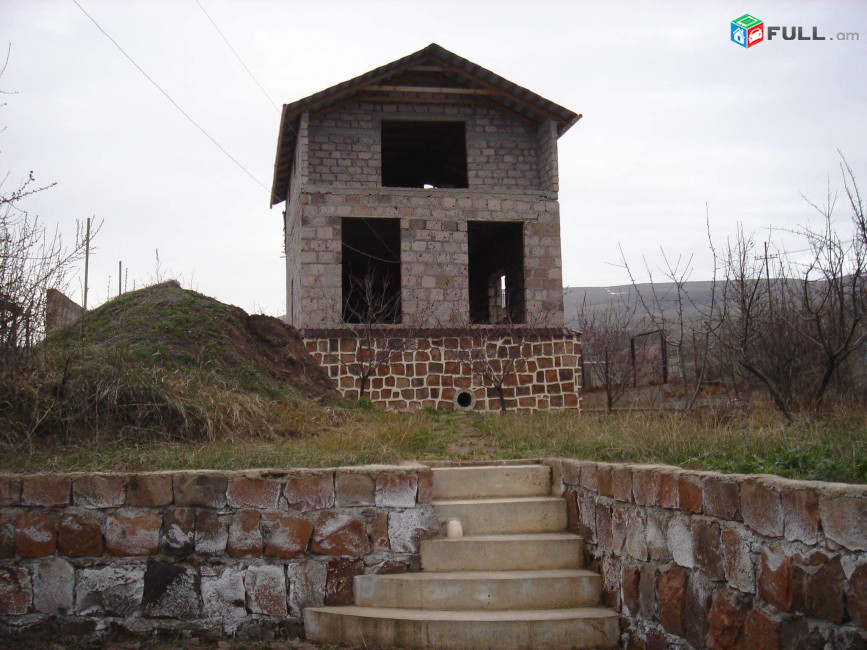 Ձորաղբյուր կիսակառույց,600քմ հող,180քմ շենք,բարձրունքի վրա