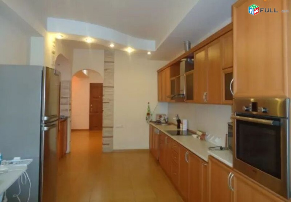 Օրավարձով 3 սենյականոց շքեղ բնակարան Հյուսիսային պողոտայում