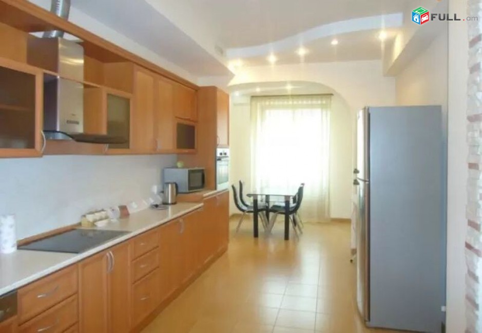 Օրավարձով 3 սենյականոց շքեղ բնակարան Հյուսիսային պողոտայում