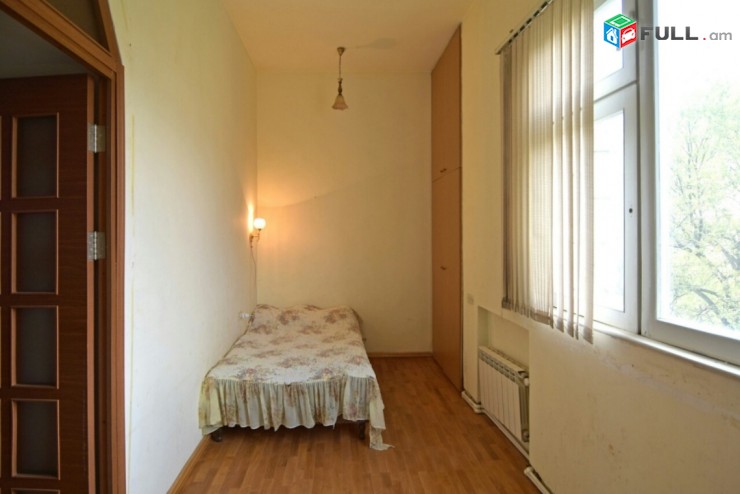 Վարձով 2 (ձևափոխած 3-ի) սենյականոց բնակարան Նալբանդյան փողոցում
