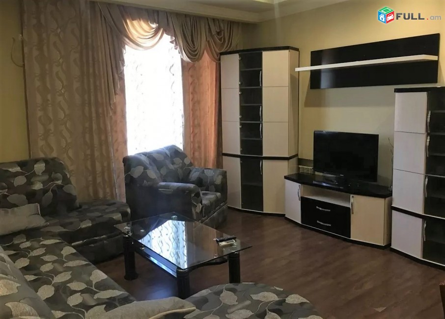 Փոքր Կենտրոն / 2 սենյակ / Բաց պատշգամբ / ԿՈԴ 1228