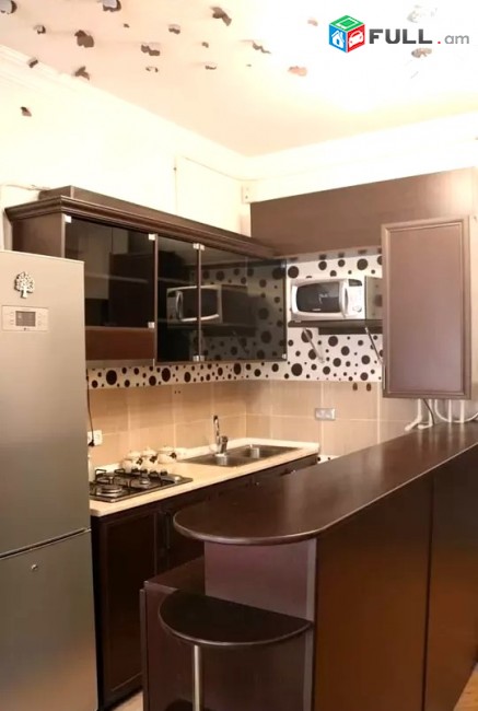 Քաղաքապետարնաի մոտ/ 2 սենյակ/ բաց պատշգամբ ԿՈԴ 1260