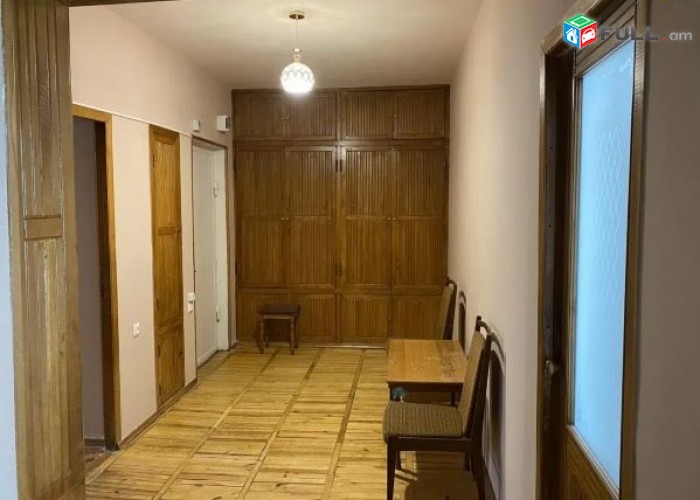 Վարձով է տրվում 3սեն բնակարան Արաբկիրում Կոդ AE20083