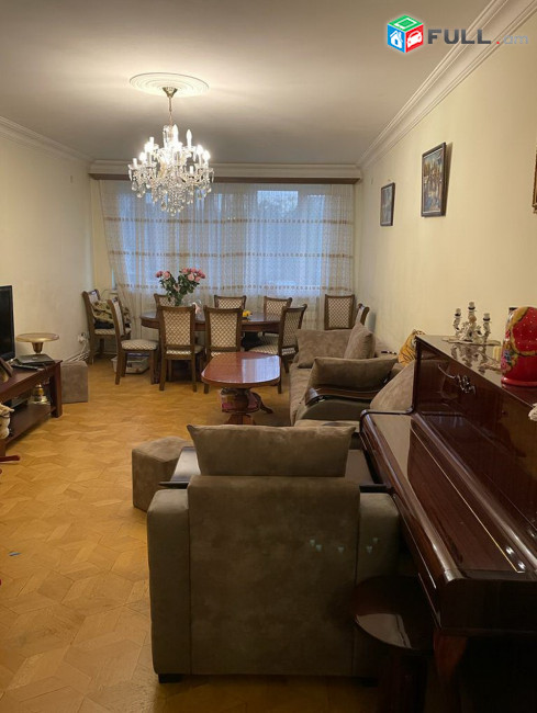 4 սենյականոց բնակարան Կիևյան փողոցում, 1/9 հարկ, կապիտալ վերանորոգված, կանգառի և մետրոյի մոտ