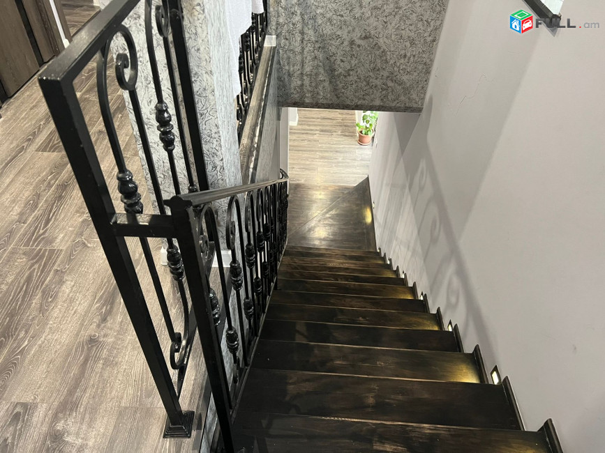 Շքեղ Առանձնատուն. Ձորաղբյուրում SM079