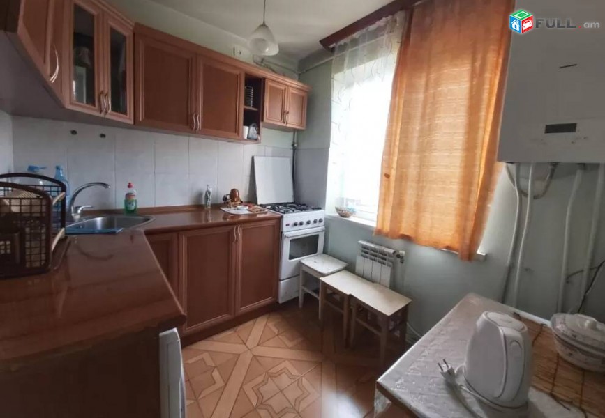 1 սենյականոց բնակարան Ջուղայի փողոցում, 30 ք.մ., 3/5 հարկ, կոսմետիկ վերանորոգում