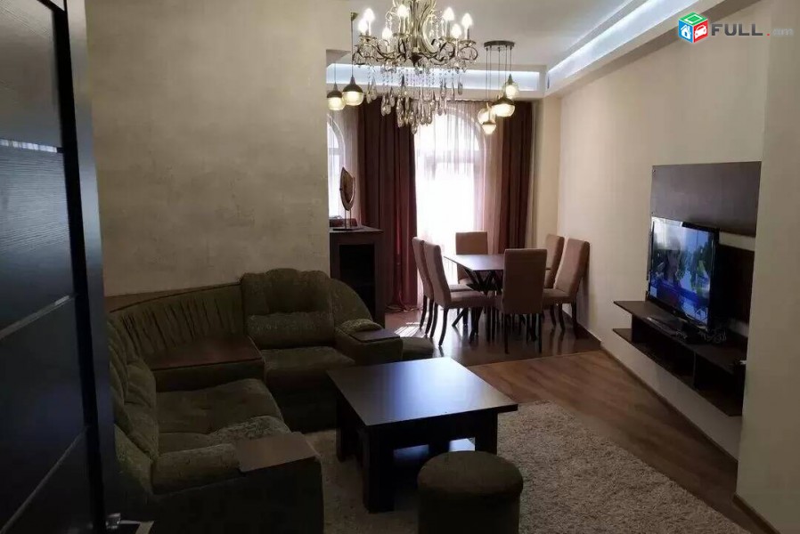 3 սենյականոց բնակարան նորակառույց շենքում Նիկողայոս Ադոնցի փողոցում, 78 ք.մ., բարձր առաստաղներ