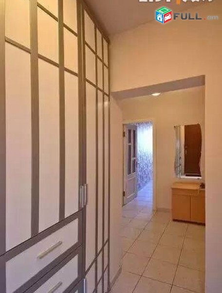 2 սեն. բնակարան Սոսեի փողոցում, 70 ք.մ., 3/9 հարկ, կոսմետիկ վերանորոգում