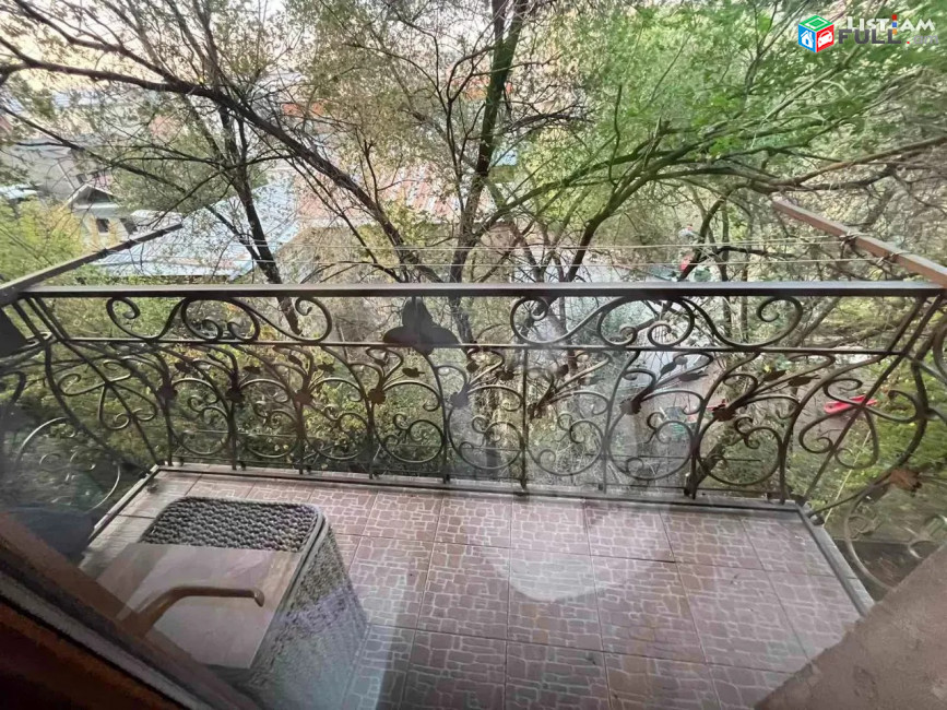 Կոդ 73569  Չարենցի փողոց 3 սենյականոց բն 