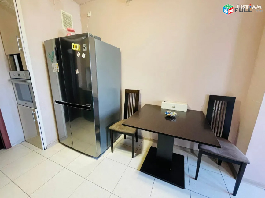 Կոդ 74135  Սարյան փողոց 3 սենյակ 