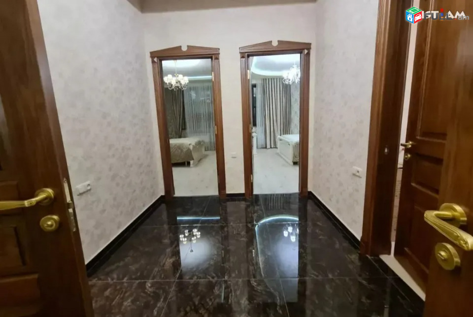 Կոդ 3744  Ամիրյան փողոց 3 սենյակ, 2 սանհանգույց 
