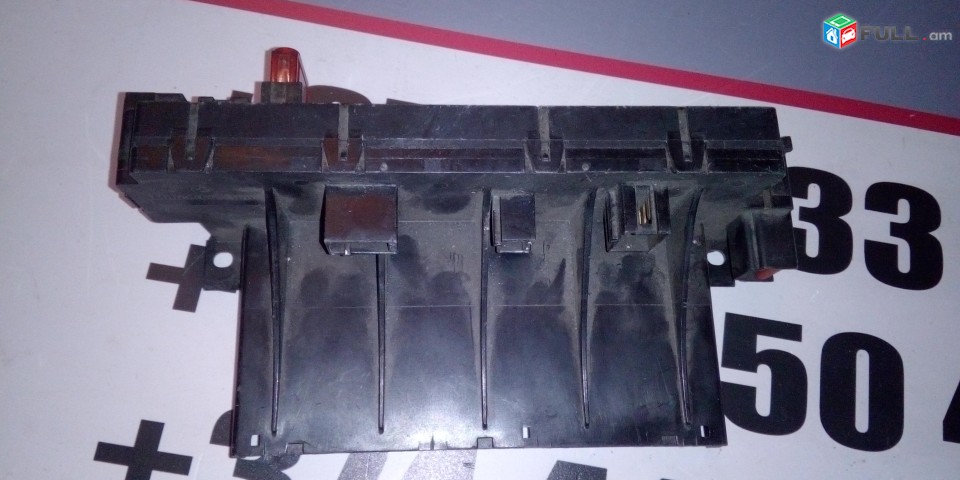 APAHOVICHNERI BLOK Блок предохранителей Mercedes S-W220 LK 080451 51667 08045151667