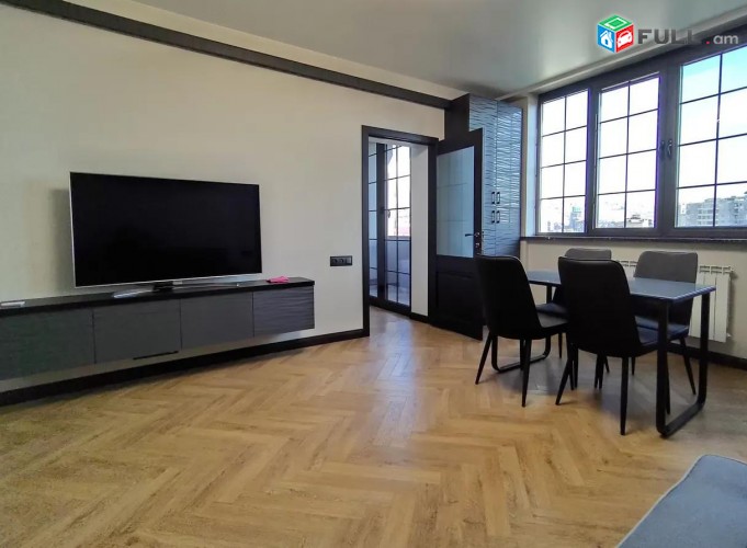 Luxe, Modern 2 sen bn Saryan poxocum/ In Vino-i mot