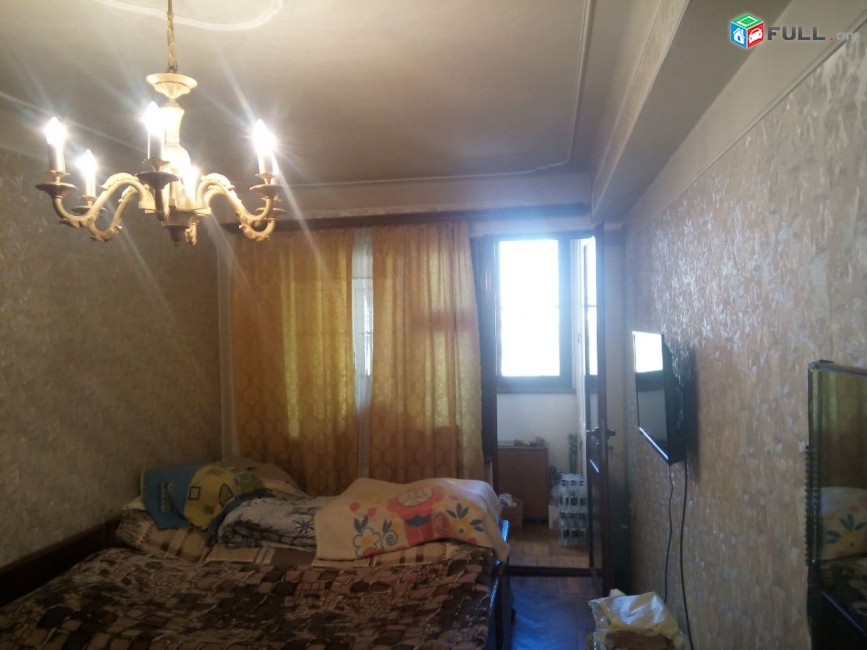TM749????Վաճառվում է 3 սենյականոց  բնակարան՝ 82քմ+10քմ ավելացրած մակերեսով, 14 հարկանի  շենքի 7-րդ հարկում: