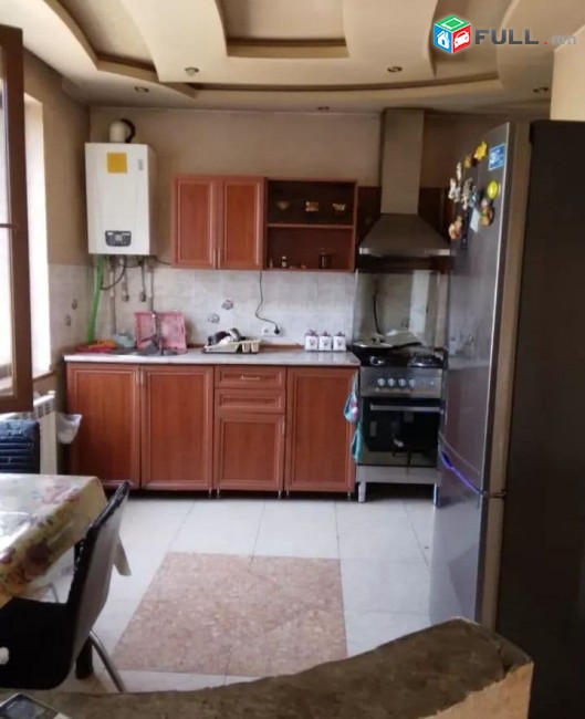VM658????Վաճառվում է 2 հարկանի, 5 սենյականոց  առանձնատուն՝ 300/150քմ. մակերեսով