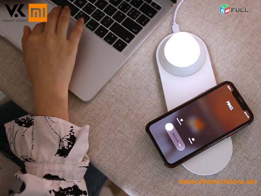 Xiaomi Yeelight Wireless Charging Night Light